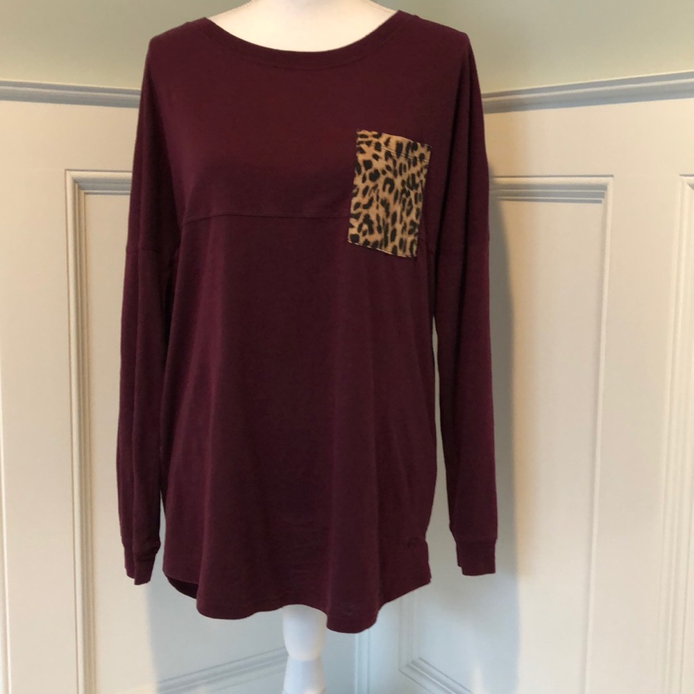 😍 4 for $20 Size M Pink by Victoria Secret top